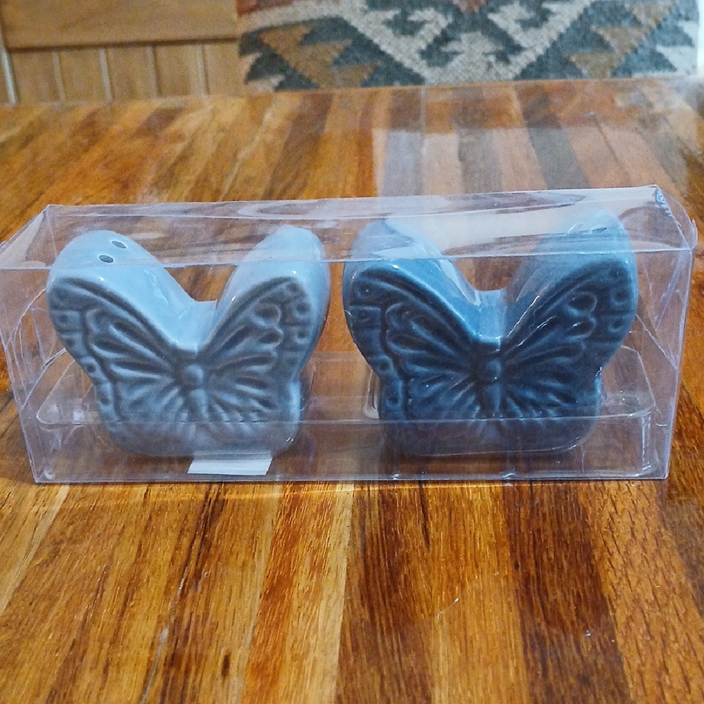 Dolly Parton Butterfly Salt & Pepper Shaker Set